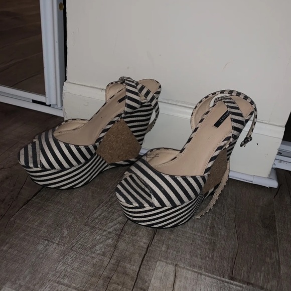 Beautiful - Picture 7 of 12